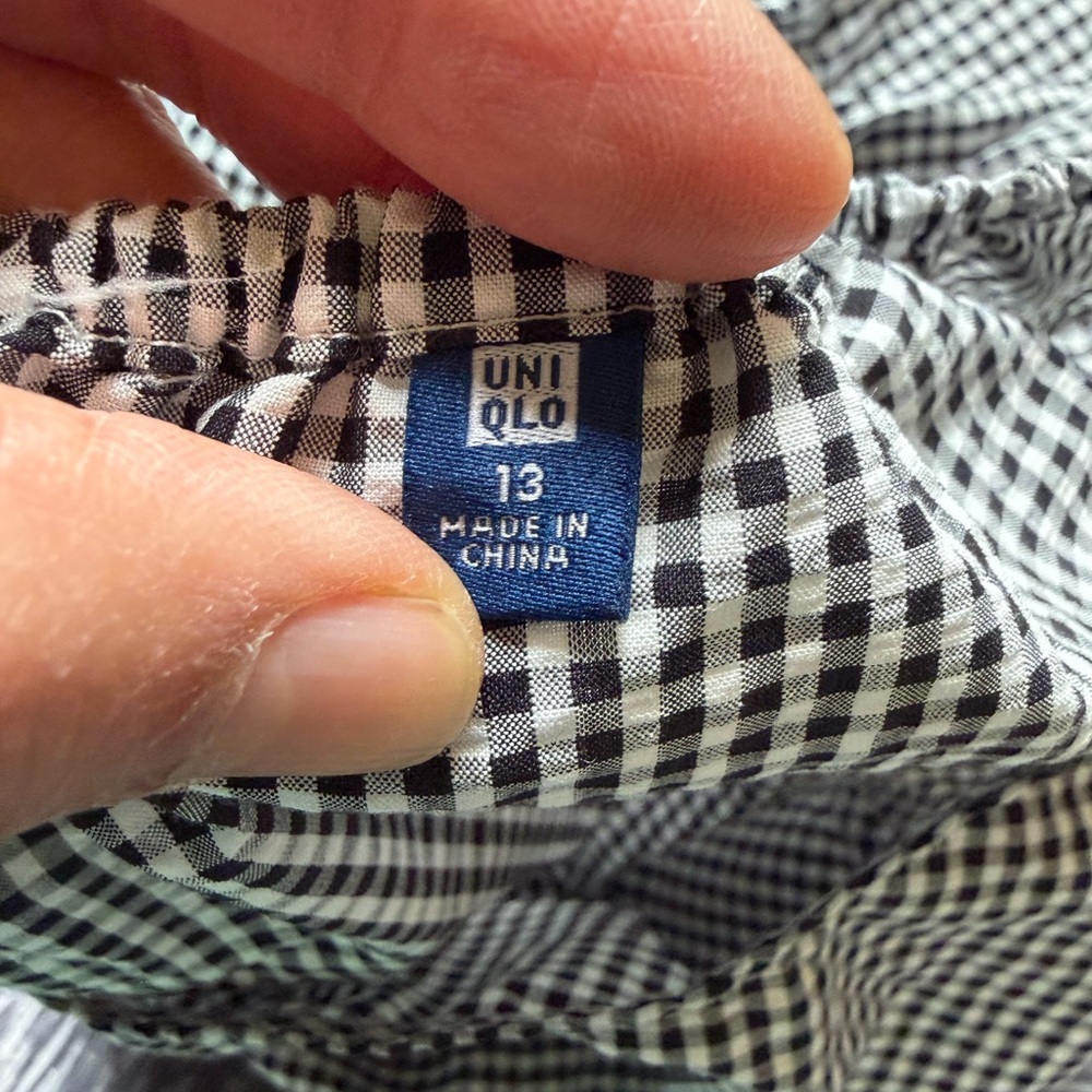 Uniqlo girl’s Black and White Checkered sleeveless tiered Dress - Picture 4 of 7